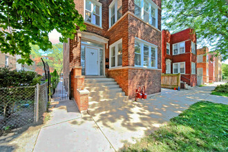 1824 W Hood Ave in Chicago, IL - Building Photo - Building Photo