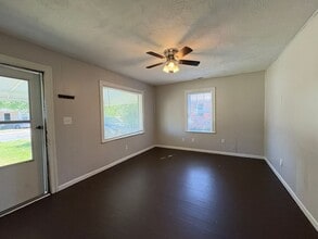 317 Phillips Ave in High Point, NC - Building Photo - Building Photo