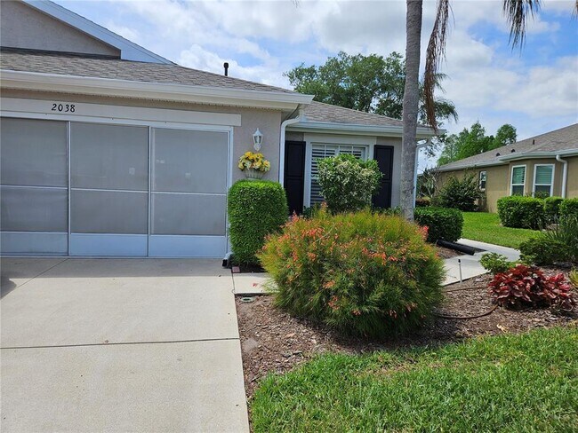 2038 Grantham Greens Dr in Sun City Center, FL - Building Photo - Building Photo