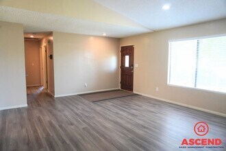 416 Cale Ct in Bakersfield, CA - Building Photo - Building Photo