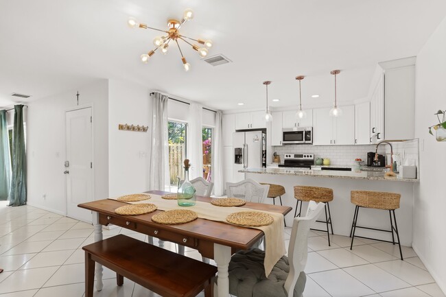 2715 SE 27th Way in Boynton Beach, FL - Building Photo - Building Photo