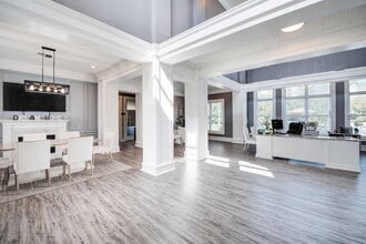 The Drexel at Oakley in Cincinnati, OH - Foto de edificio - Building Photo