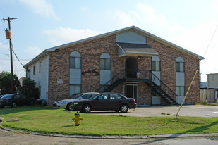 813 General Mouton Ave Apartments