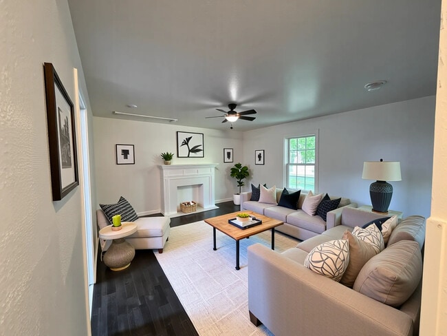 402 N Jefferson St, Unit 402