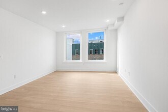 2000 Dreer St in Philadelphia, PA - Building Photo - Building Photo