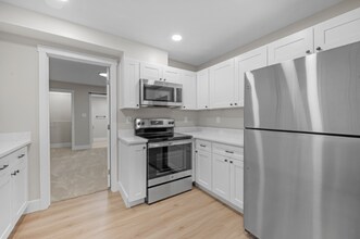 1412 23rd St NE, Unit 2 in Lake Stevens, WA - Foto de edificio - Building Photo