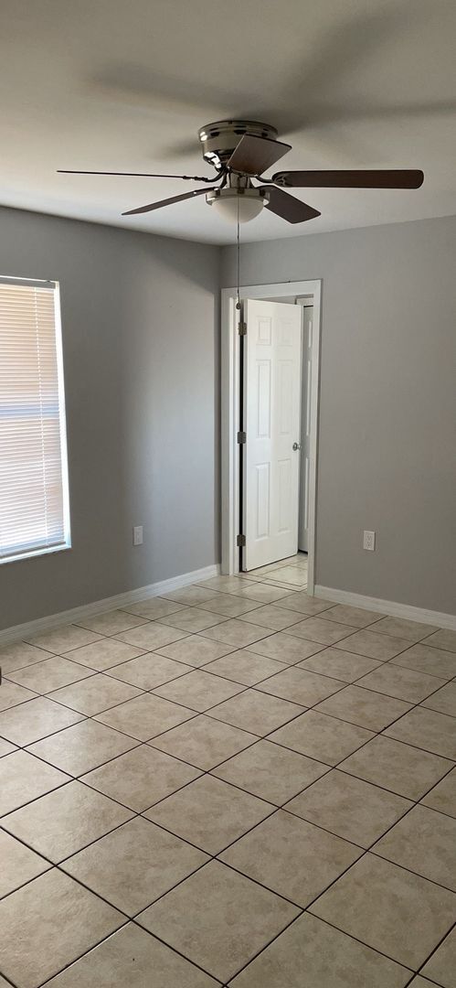 1212 SE 24th Ave in Cape Coral, FL - Building Photo - Building Photo