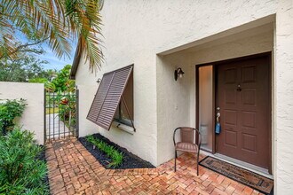 12 Ironwood Way N in Palm Beach Gardens, FL - Building Photo - Building Photo
