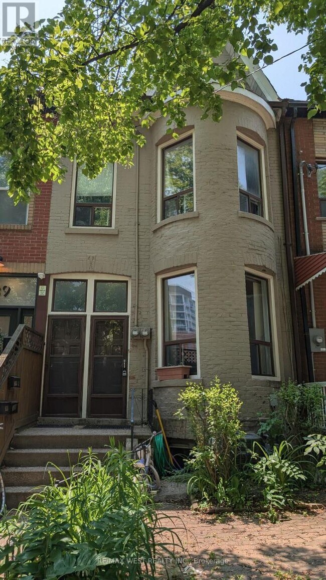 property at 141 Niagara St