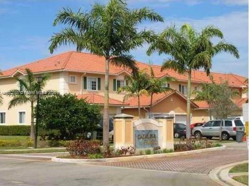 6482 Catalina Ln in Tamarac, FL - Building Photo - Building Photo