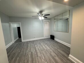 5502 Crowson St in Philadelphia, PA - Building Photo - Building Photo
