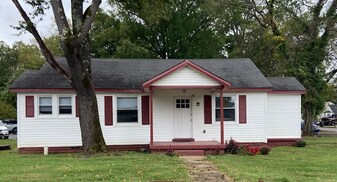 630 Crestland Ave in Murfreesboro, TN - Building Photo