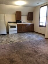 309 Hart St, Unit D in Jefferson City, MO - Foto de edificio - Building Photo