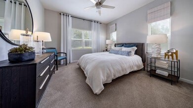 Eastmar Commons in Orlando, FL - Foto de edificio - Building Photo