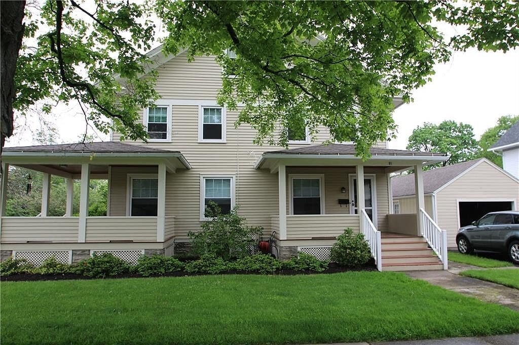 91 Lacy St in Avon, NY - Foto de edificio