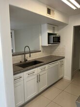 950 Seven Hills Dr, Unit 1622 in Henderson, NV - Foto de edificio - Building Photo