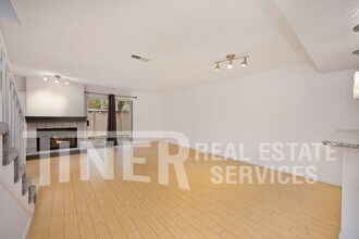 9118 Madison Green Ln in Orangevale, CA - Building Photo - Building Photo