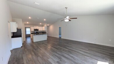 4407 Wilmington Way in Milton, FL - Foto de edificio - Building Photo