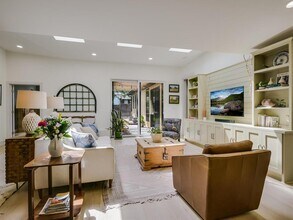 2701 Nottingham Ln in Austin, TX - Building Photo - Building Photo