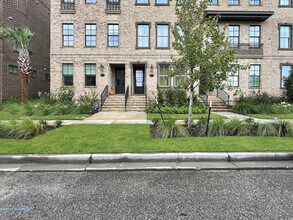 401 Upper E Ave in Savannah, GA - Building Photo - Building Photo