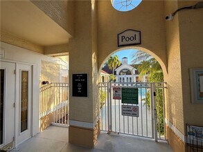 12561 Equestrian Cir in Ft. Myers, FL - Building Photo - Building Photo