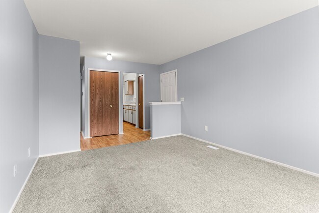 3700 Heritage Pkwy in Dearborn, MI - Building Photo - Building Photo