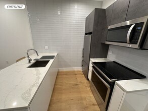 256 Winthrop St in Brooklyn, NY - Building Photo - Building Photo