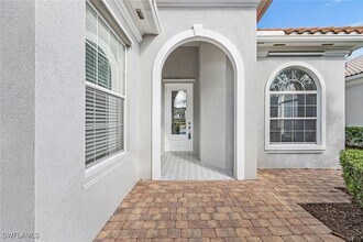 7549 Garibaldi Ct in Naples, FL - Building Photo - Building Photo