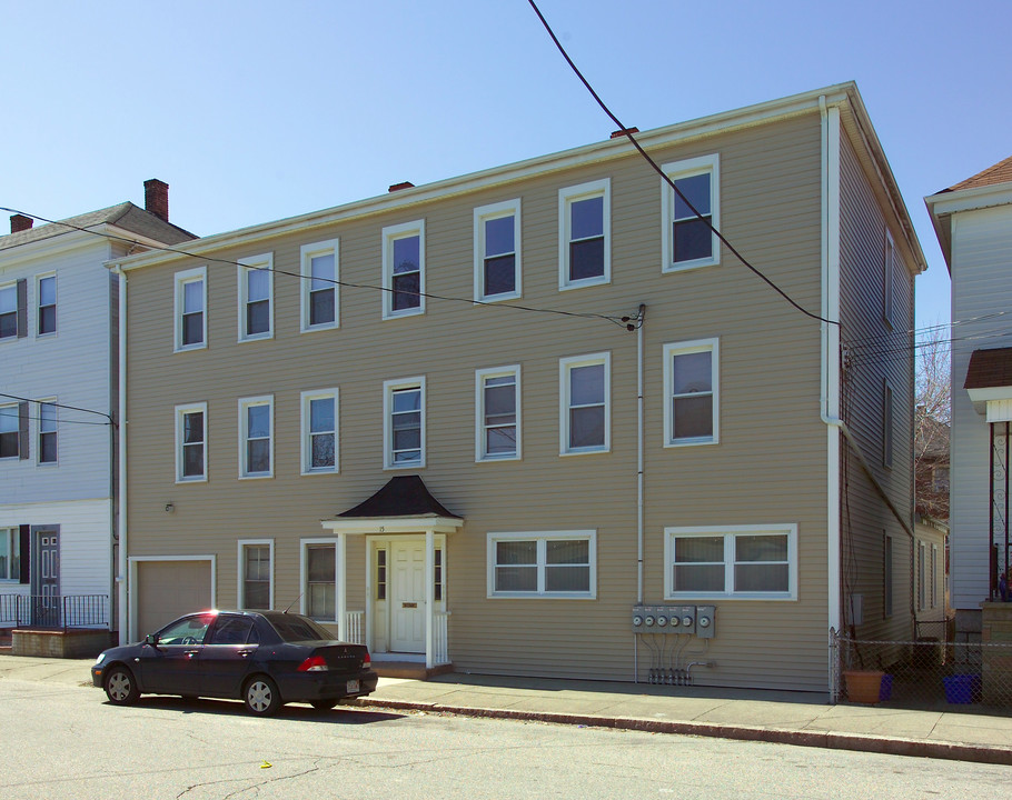 15 Tripp St in Fall River, MA - Building Photo