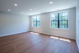 354 Park in Lawrence, MA - Building Photo - Interior Photo