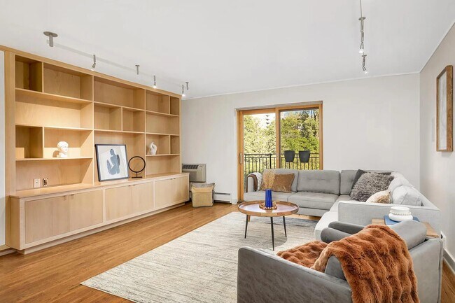 property at 2928 Dean Pkwy