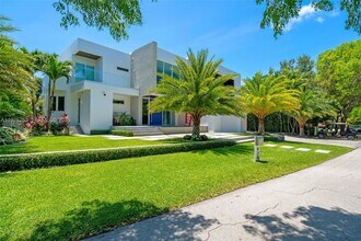 420 Island Dr in Key Biscayne, FL - Building Photo - Building Photo