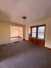 736 Lovers Ln in Akron, OH - Building Photo - Building Photo