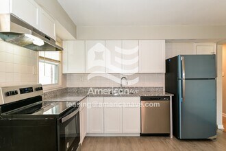 320 St Eugene Ln in Florissant, MO - Foto de edificio - Building Photo