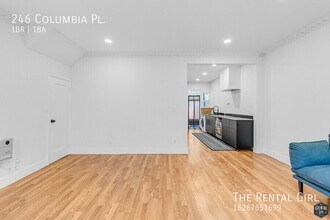 246 Columbia Pl in Los Angeles, CA - Building Photo - Building Photo