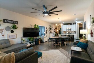 648 Jennifer Wy in New Braunfels, TX - Building Photo - Building Photo