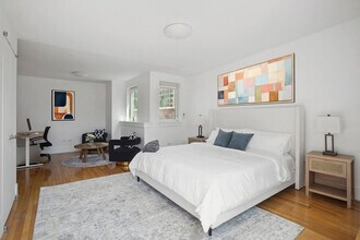 125 E 83rd St in New York, NY - Building Photo - Building Photo