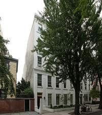 College Manor Apartments in Philadelphia, PA - Building Photo - Building Photo