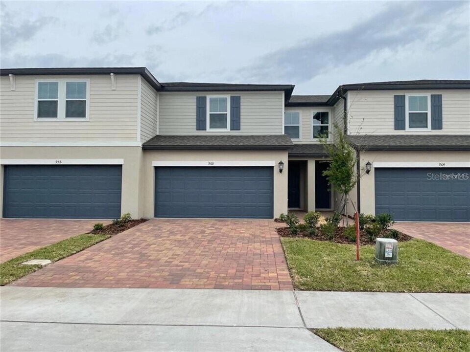 960 Robin Holly St in Ocoee, FL - Building Photo