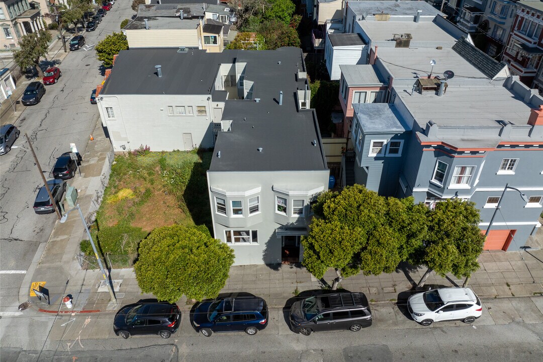 3976 Mission St in San Francisco, CA - Building Photo