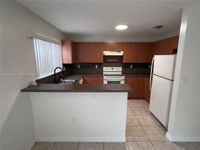 14036 SW 260th St in Naranja, FL - Building Photo - Building Photo