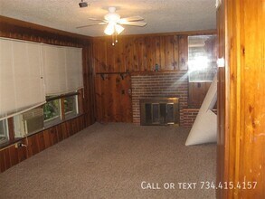 2866 Golfside Rd in Ann Arbor, MI - Building Photo - Building Photo