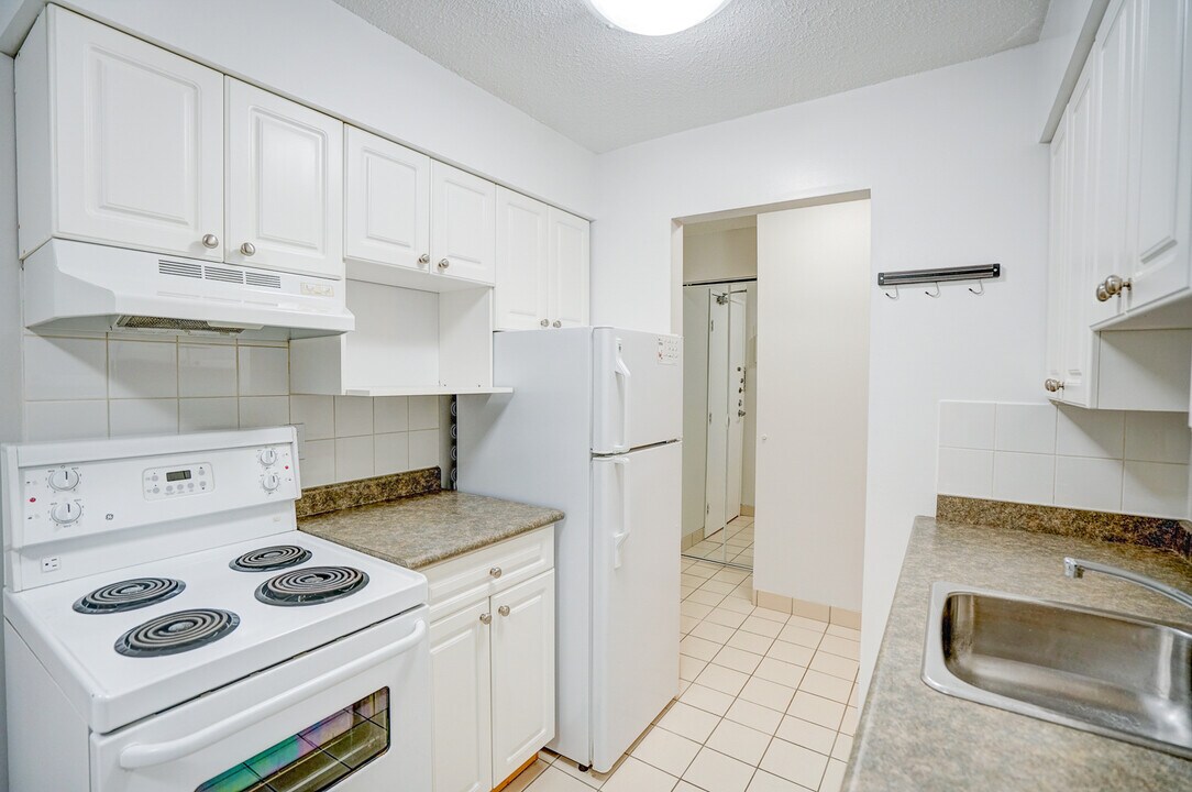 1848 W 3rd Ave in Vancouver, BC - Building Photo