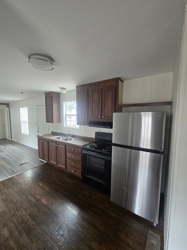 111 Merrywood Dr in Goldsboro, NC - Building Photo - Building Photo