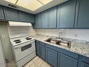 2170 Knox McRae Dr in Titusville, FL - Building Photo - Building Photo