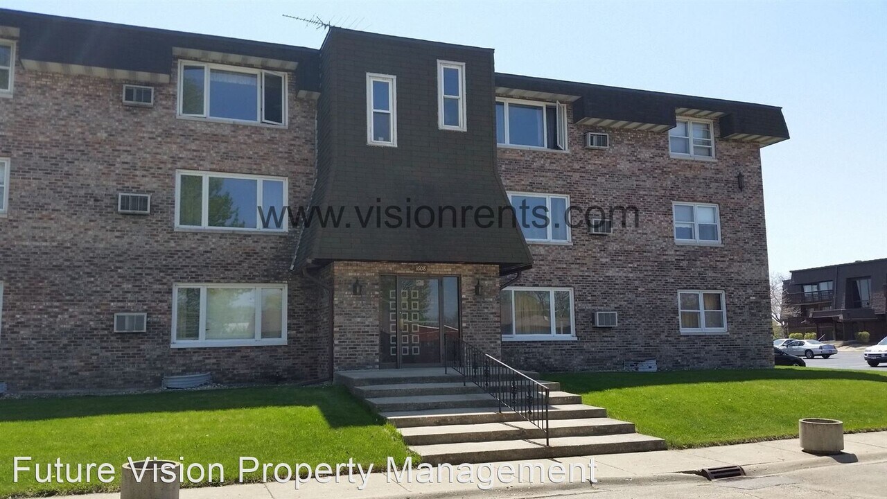 1608 Richmond St in Joliet, IL - Building Photo