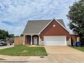 1003 Boquillas Ct in Dallas, TX - Building Photo - Building Photo