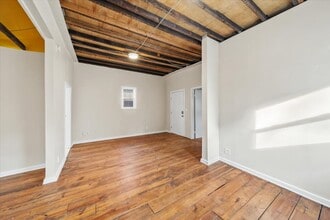 1822 Holly St in Kansas City, MO - Building Photo - Building Photo