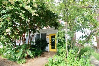 81 Broad St in Harrisonburg, VA - Building Photo - Building Photo