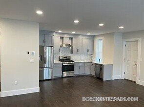 52 Taylor St in Boston, MA - Building Photo - Building Photo